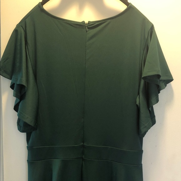 Elegant Dark Green Midi Dress - Picture 4 of 4